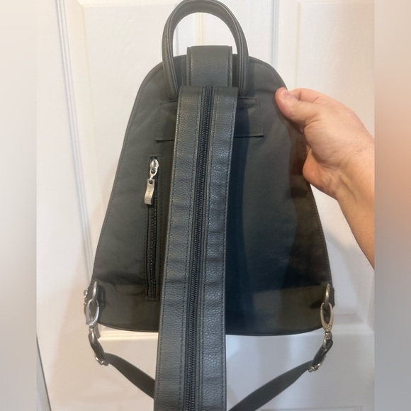 Baggallini Storm Gray Backpack Sling bag - Picture 12 of 13